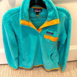 Patagonia Women’s sweater with pockets